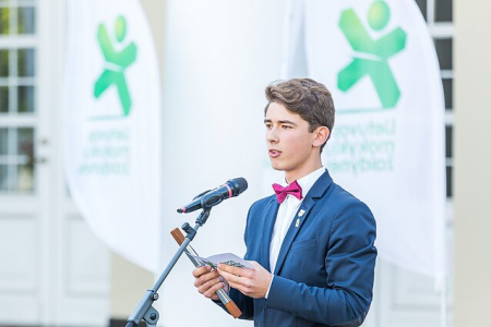 Dvyliktoko istorija: nuo mokyklų žaidynių – iki pasaulio rekordo