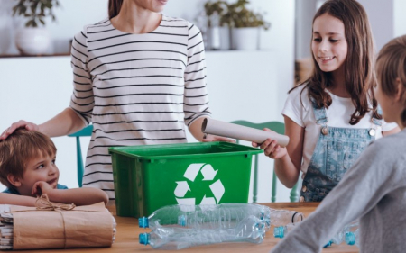 Elektrėnų „Ąžuolyno“ progimnazija vaikus rūšiuoti moko išradingai