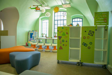Inovatyvioje matematikos klasėje po sunkių ligų vaikai galės pasivyti praleistas mokyklos pamokas