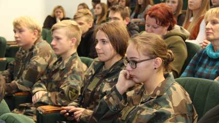 Mokinių projektuose – kūrybiška Nepriklausomybės kovų ir Lietuvos kariuomenės istorijos analizė